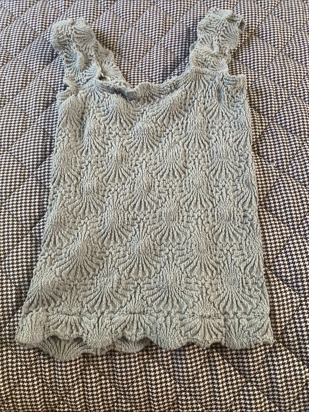 Scalloped grey Textured Tank Top